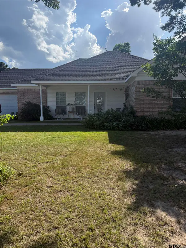 517 Wildewood, Chandler,  75758