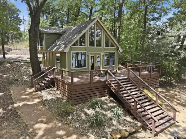 104 E Barker Creek Dr, Scroggins,  75480