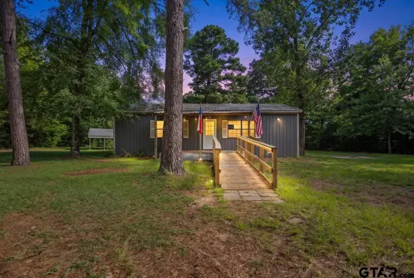 562 County Road 4204, Jacksonville,  75766