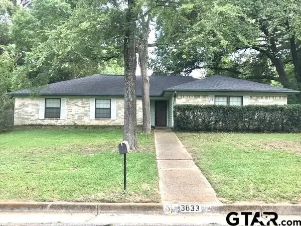 3833 Wakefield, Tyler,  75701