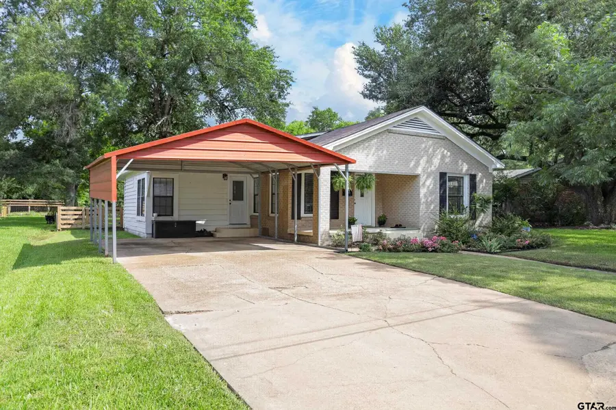 107 Charles Street, Crockett, TX 75835 - #2