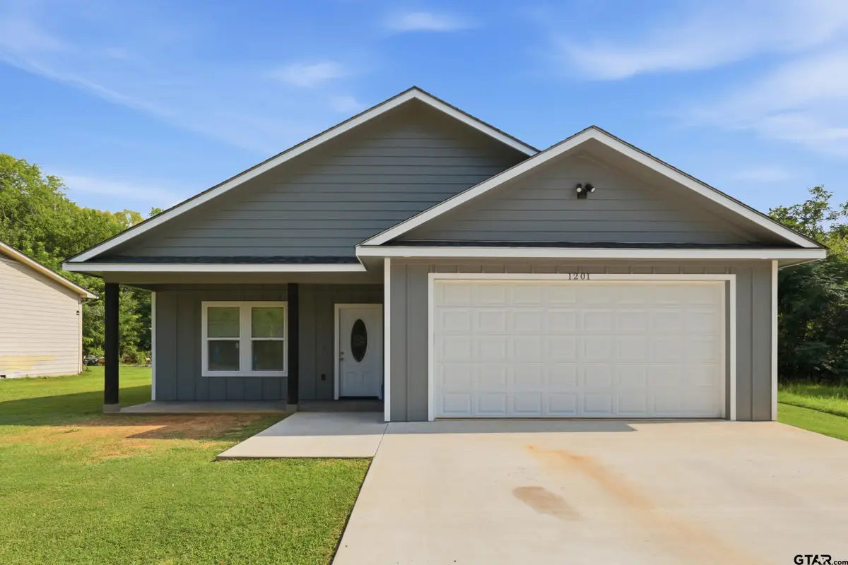 1201 E 8th St, Mount Pleasant, TX 75455 - #1
