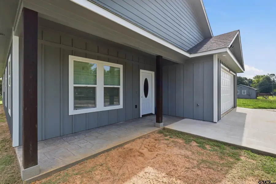 1201 E 8th St, Mount Pleasant, TX 75455 - #3