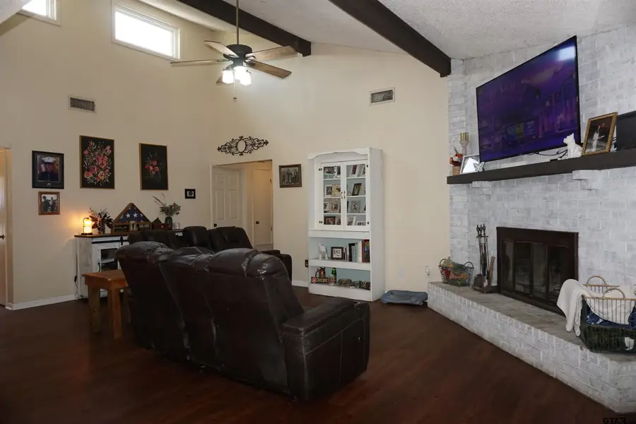 10808 Jeanell Dr, Cedar Creek Lake, TX 75143 - #2