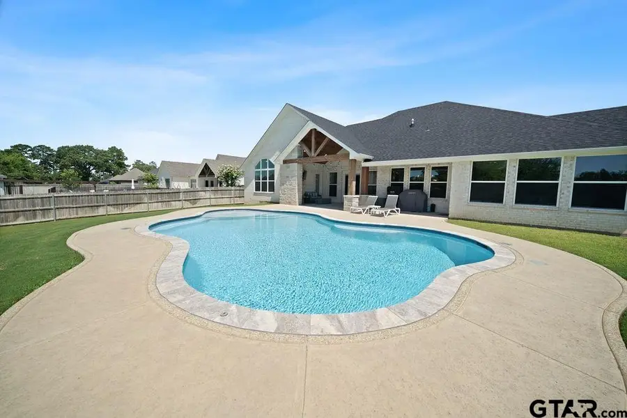 219 White N Gail Ln, Shadybrook, TX 75757 - #2