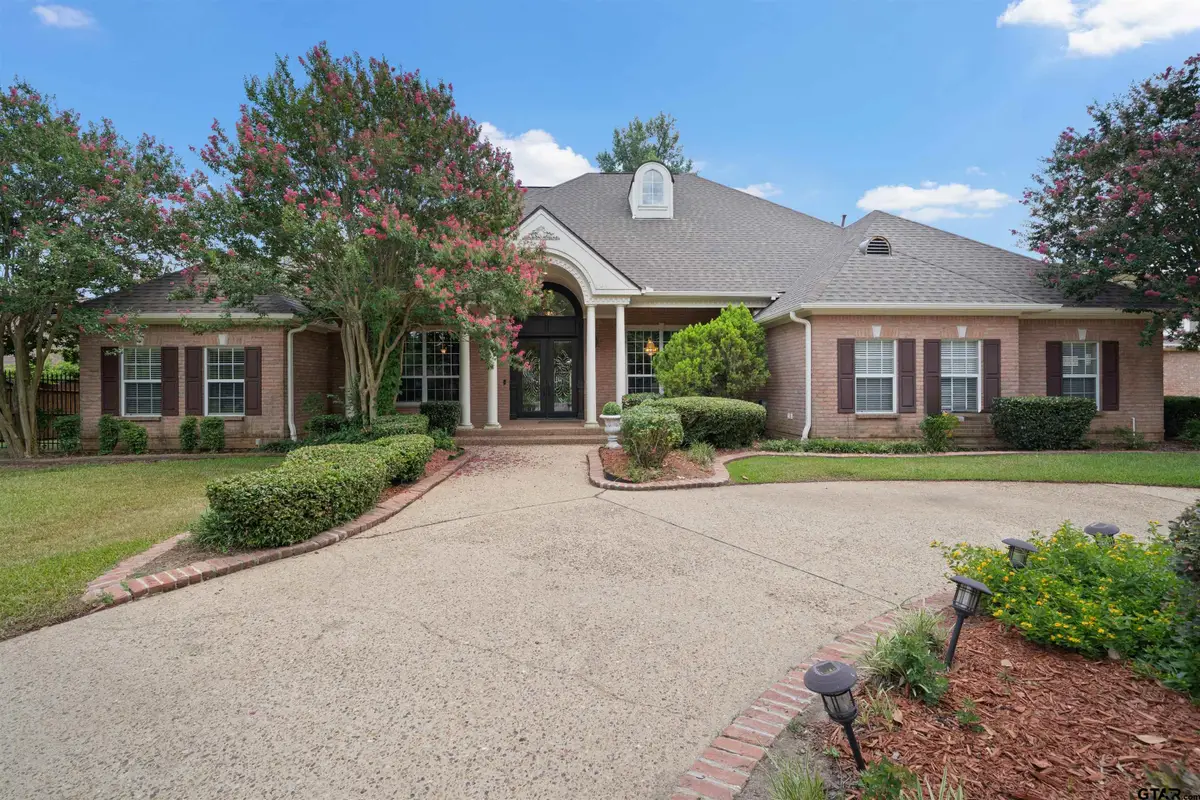 7402 Hollytree Dr, Tyler, TX 75703 - #1
