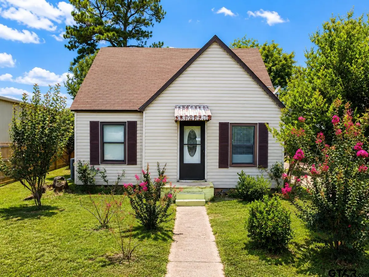 1414 N Summit Ave, Tyler, TX 75702 - #1