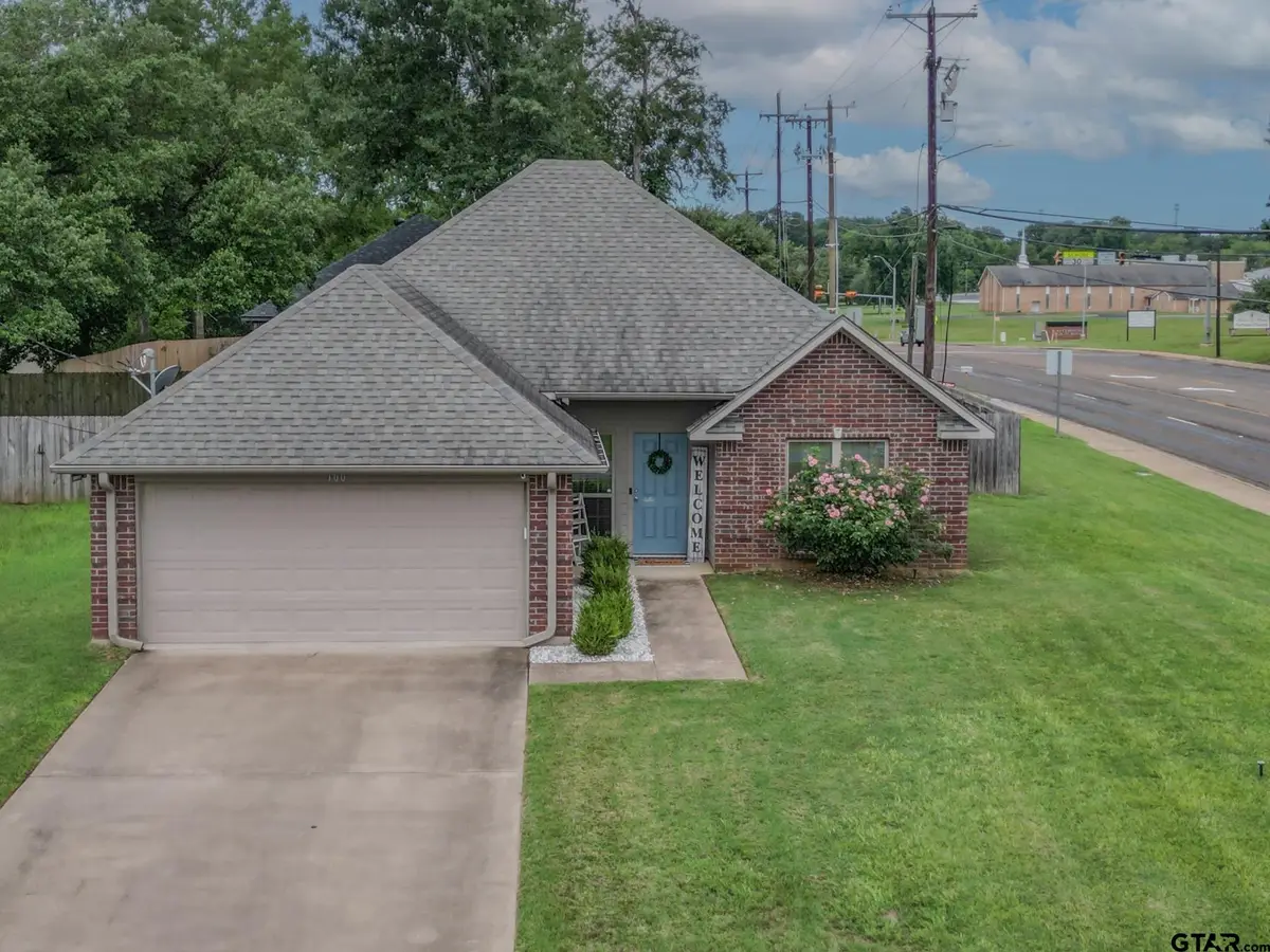 100 S Rainbow Dr, Whitehouse, TX 75791 - #1