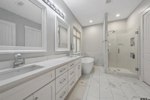 14611 Twin Pines Lane, Lindale,  75771