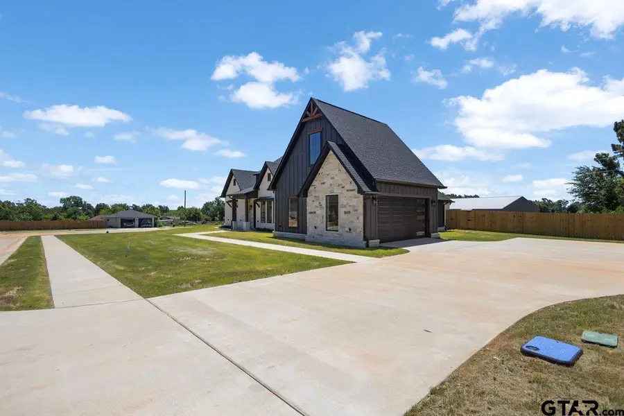 17402 Woodcrest Cir, Lindale, TX 75771 - #3
