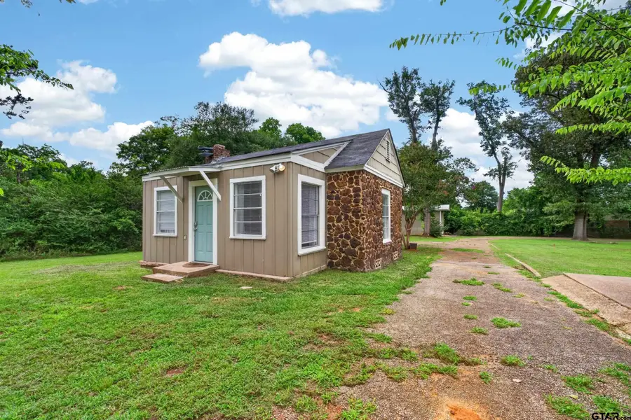 2127 S Sneed Ave., Tyler, TX 75701 - #2