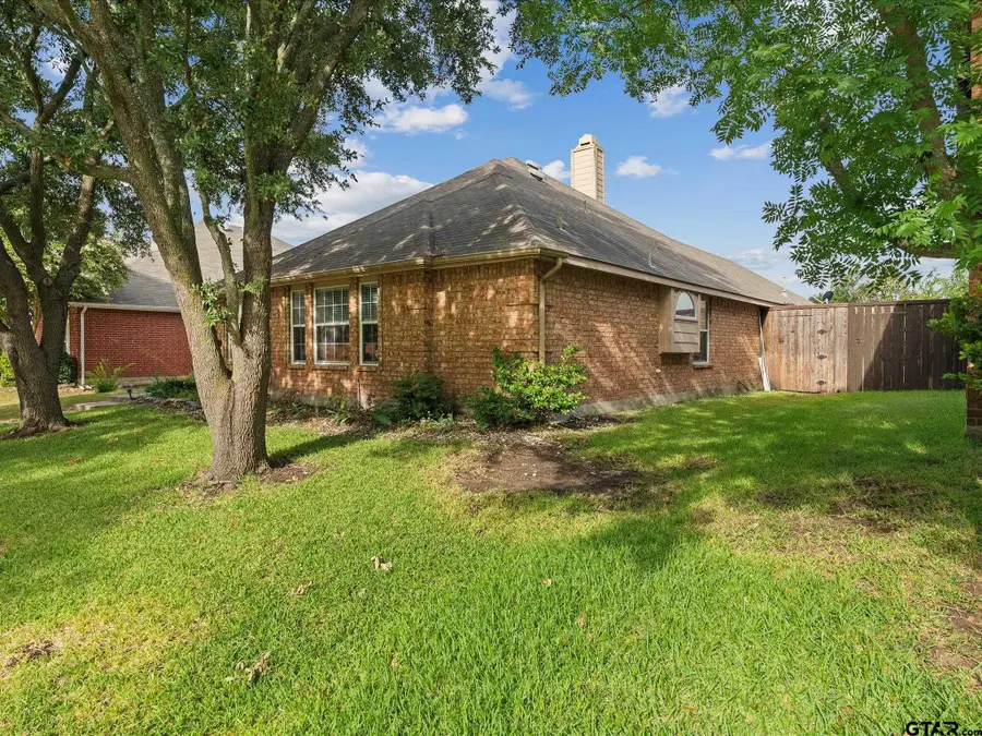 4601 Carlton Dr, Garland, TX 75043 - #3