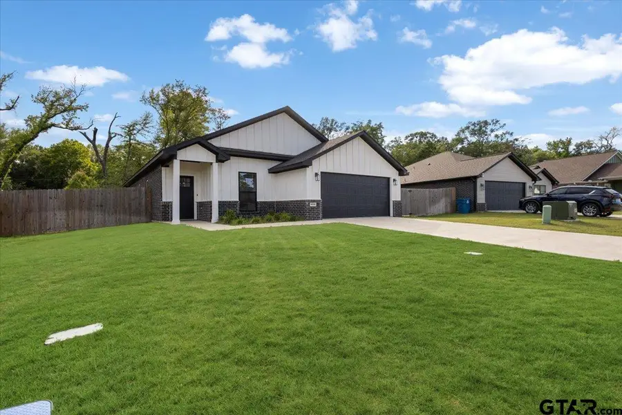 16134 Crossing Circle, Lindale, TX 75771 - #3