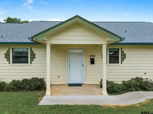 204 Connor St, Daingerfield,  75638