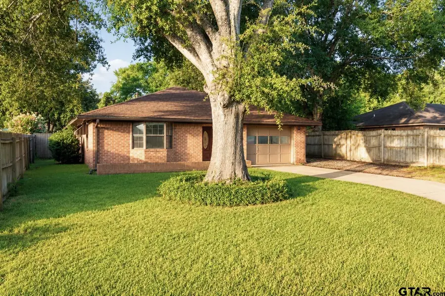 817 Howard St, Jacksonville, TX 75766 - #3
