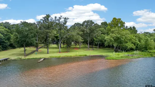 2401 Lake Park Ln, Jacksonville,  75766