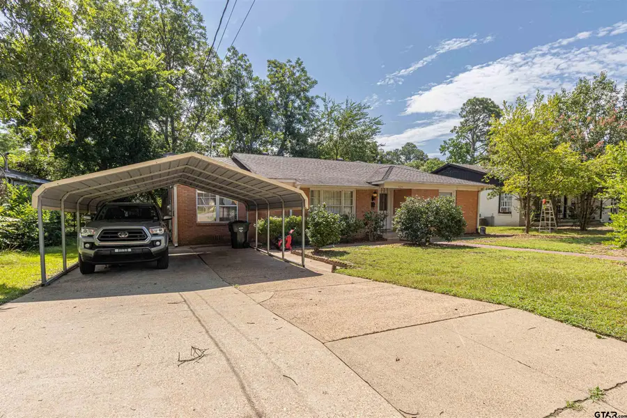 820 S Palmer, Tyler, TX 75701 - #2