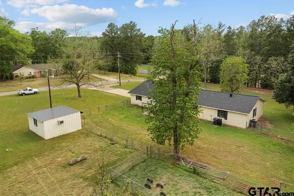 155 Angela Ln, Henderson,  75654