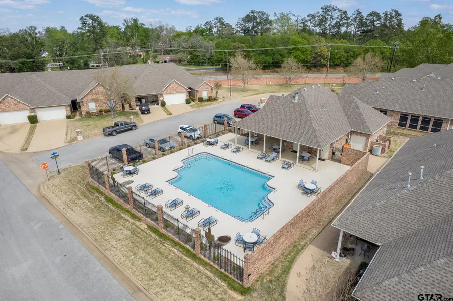 2431 Homestead Ln, Tyler, TX 75701 - #2
