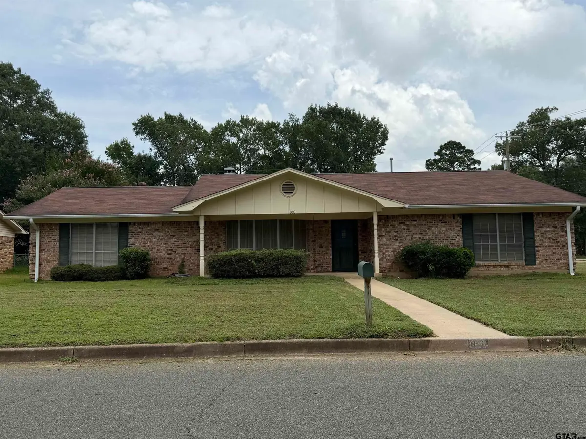 828 Willow Creek, Jacksonville, TX 75766 - #1