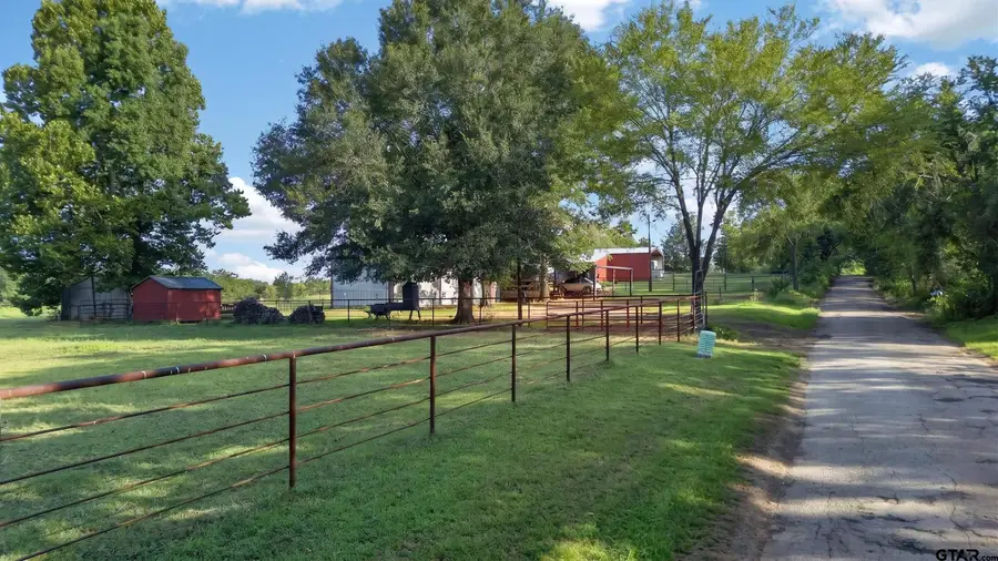 231 Dry Creek Rd, Rusk, TX 75785 - #2