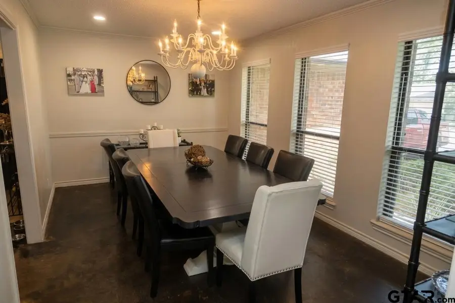 805 Elaine Drive, Tyler, TX 75703 - #2