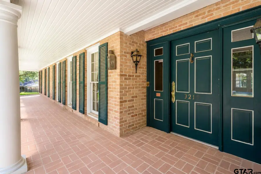 3215 Birdwell, Tyler, TX 75701 - #3