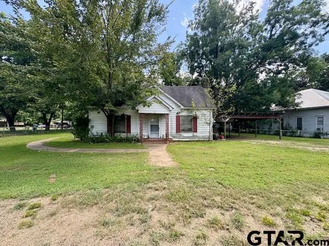 201 W Daingerfield St., Omaha, TX 75571 - #3