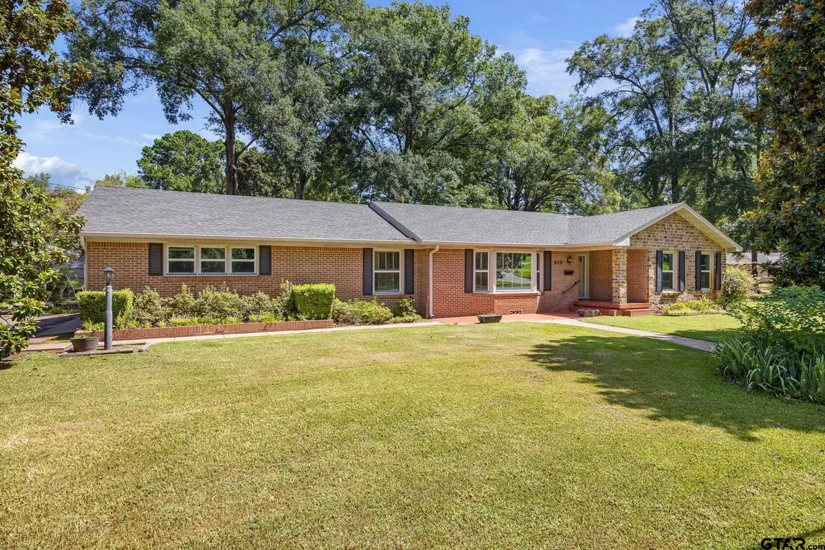 909 Woodlawn, Kilgore, TX 75662 - #1