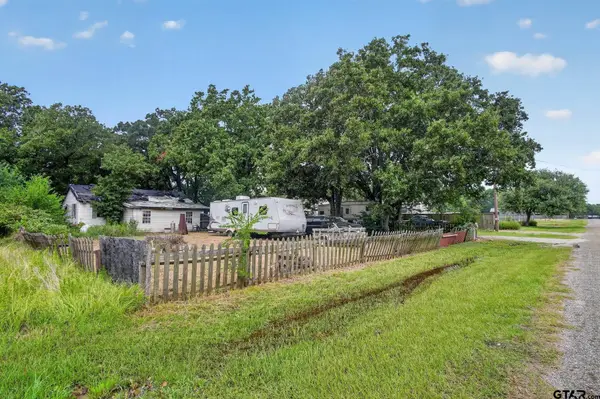 343 Southern Oaks Dr, Streetman, TX 75859