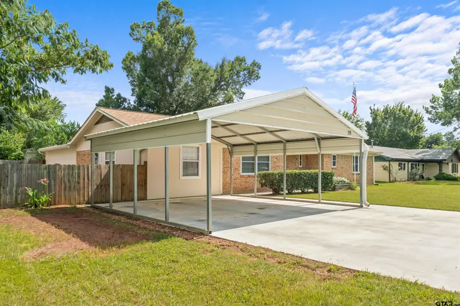 116 Larkspur Ln, Palestine, TX 75803 - #2
