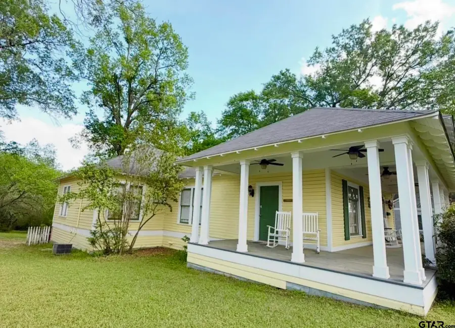 202 Graham St, Mineola, TX 75773 - #2