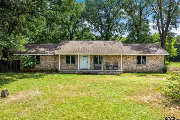 3259 Fm 557, Pittsburg,  75686