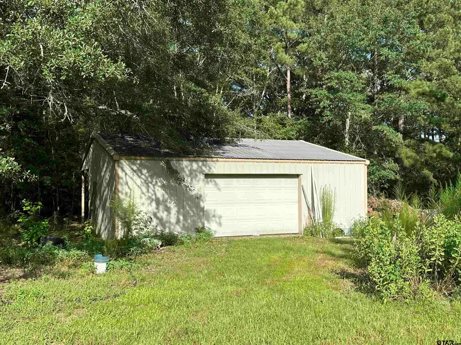 109 Shell St., Overton, TX 75684 - #2