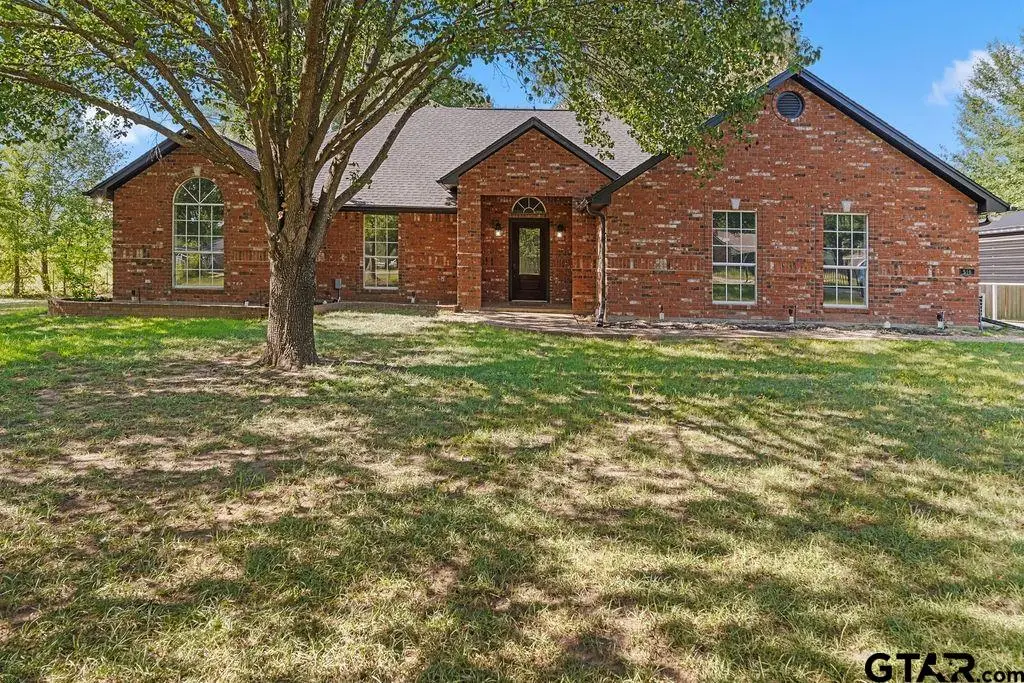 510 Oklahoma St., Van, TX 75790 - #1