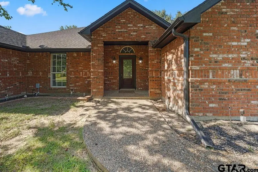 510 Oklahoma St., Van, TX 75790 - #3