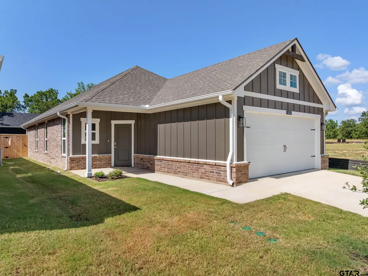 611 Park Central, Chandler, TX 75758 - #1