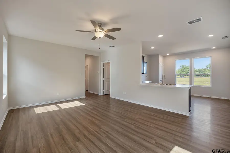 611 Park Central, Chandler, TX 75758 - #2