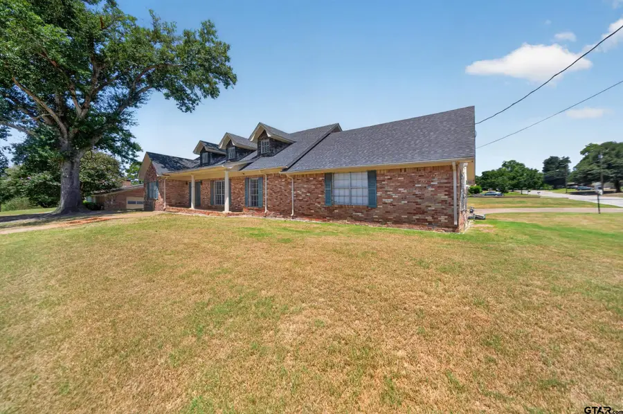 1610 Meadowhill Dr, Jacksonville, TX 75766 - #2