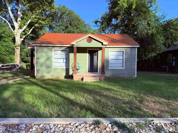 917 Sherrill St., Winnsboro,  75494