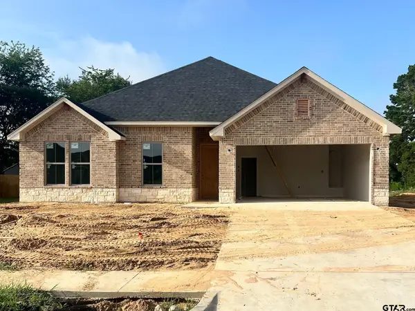 328 Erica Way, Lindale,  75771