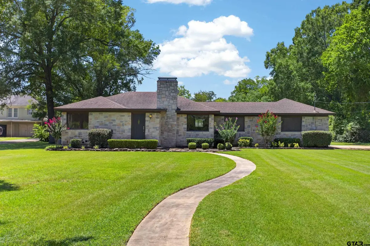 139 S Grace Street, Crockett, TX 75835 - #1