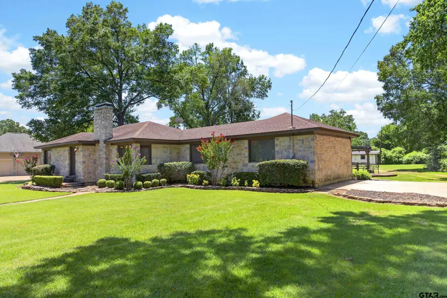 139 S Grace Street, Crockett, TX 75835 - #2