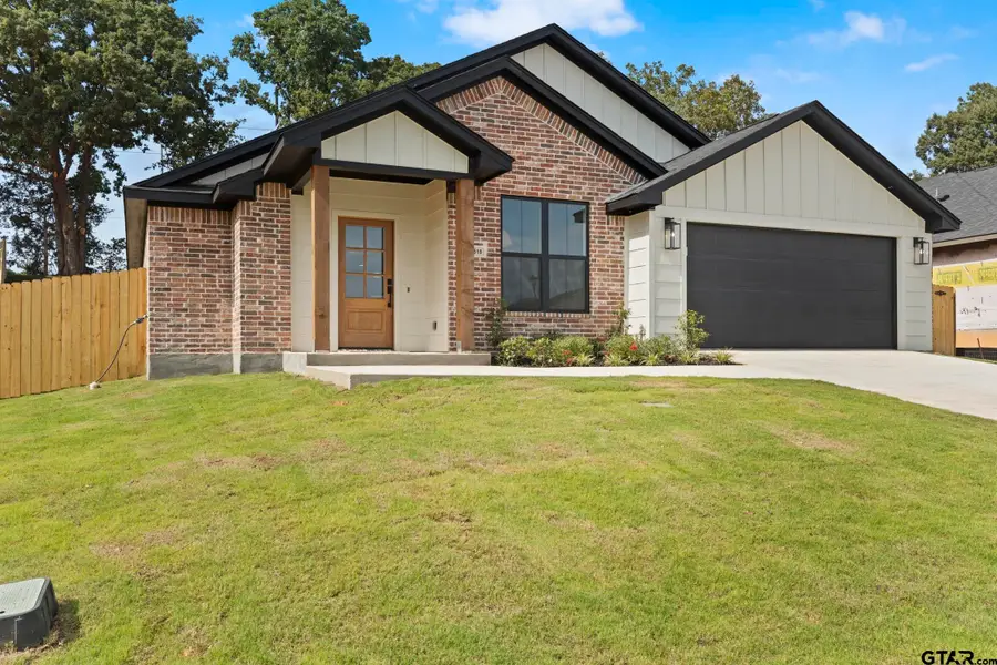 16510 Crossing Circle, Lindale, TX 75771 - #2