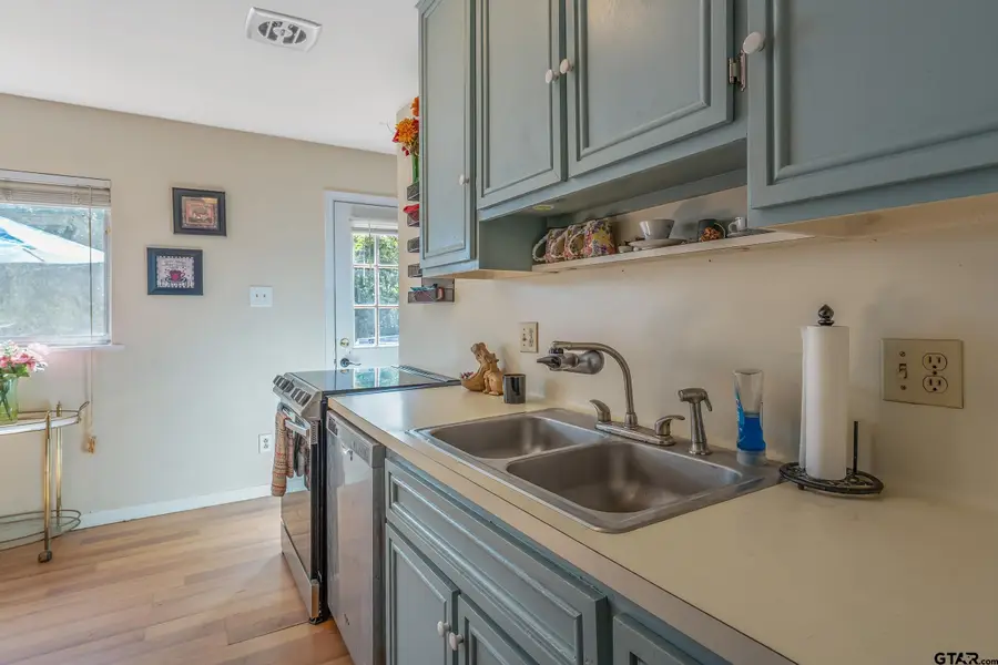 908 Pinkerton, Tyler, TX 75701 - #3