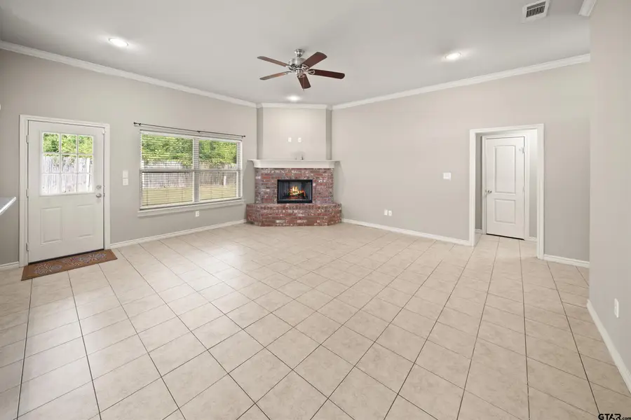 445 Ambrose, Tyler, TX 75704 - #2