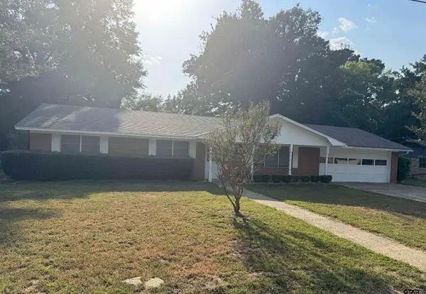 307 Lenora St., Jacksonville,  75766