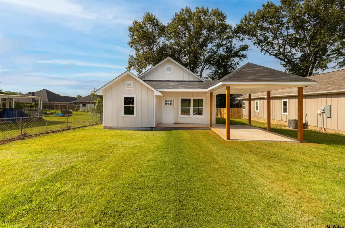234 Elm St, Winona, TX 75792 - #1