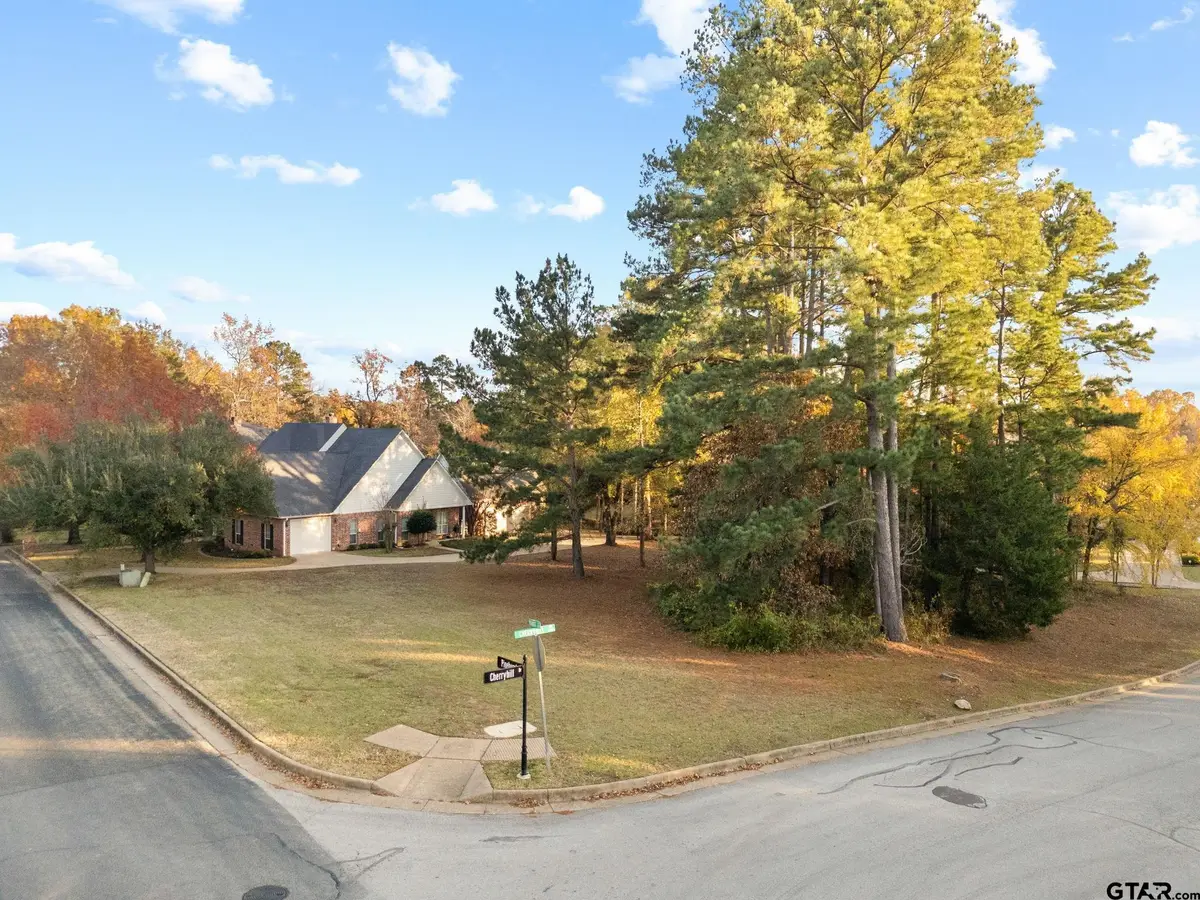 2022 Pinehurst, Tyler, TX 75703 - #1