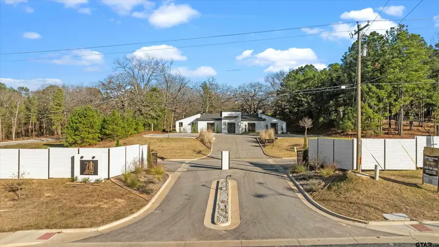 6043 N Park Central Ct, Tyler, TX 75703 - #2